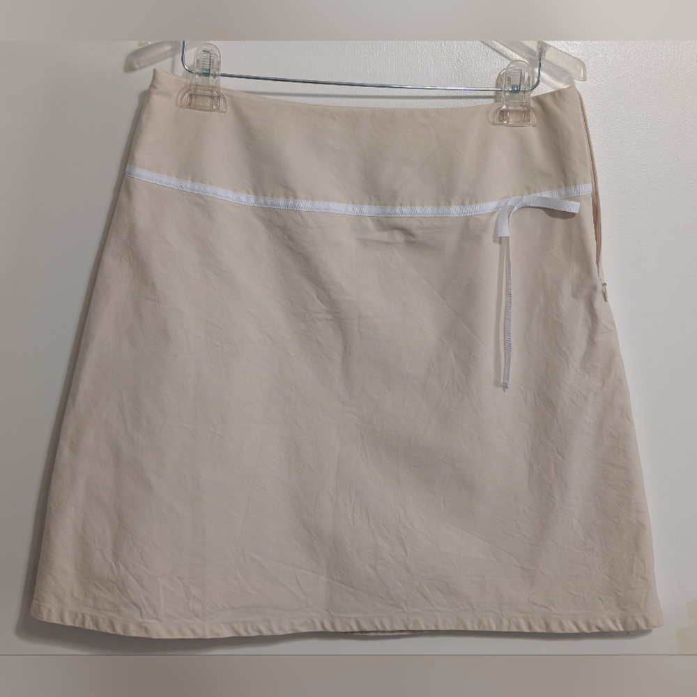 GAP Cream Skirt with White Accents